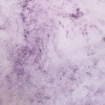 Baumwollputzdekor in violetter Farbe